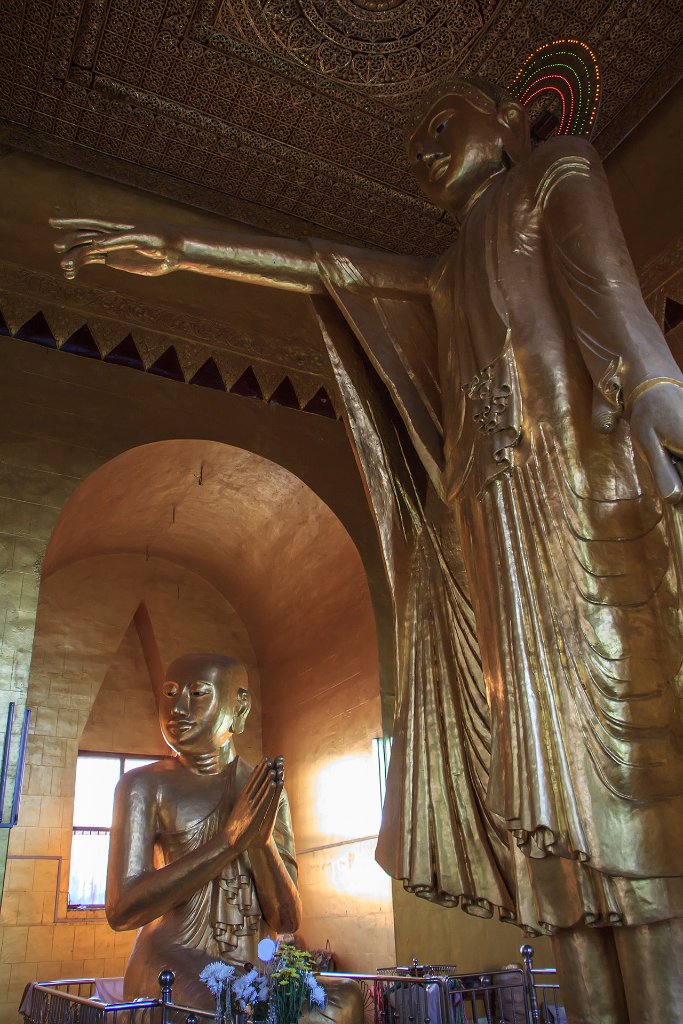 10-Shweyattaw Buddha.jpg